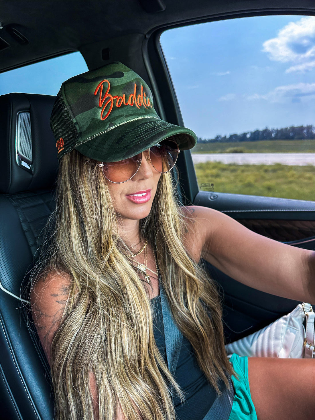 *New Arrival* 𝐴𝑙𝑙 𝐶𝑎𝑚𝑜 Baddie Trucker Hat